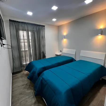 Zia Giuseppina & Rosa Riviera Di Chiaia * ナポリ